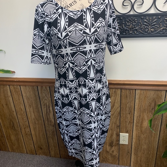 LulaRoe Julia Dress - Picture 1 of 4